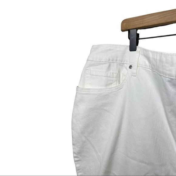 CODE BLEU Classic Straight Leg Cropped Capri White Jeans Size 22W 24W Plus NEW - Picture 5 of 14